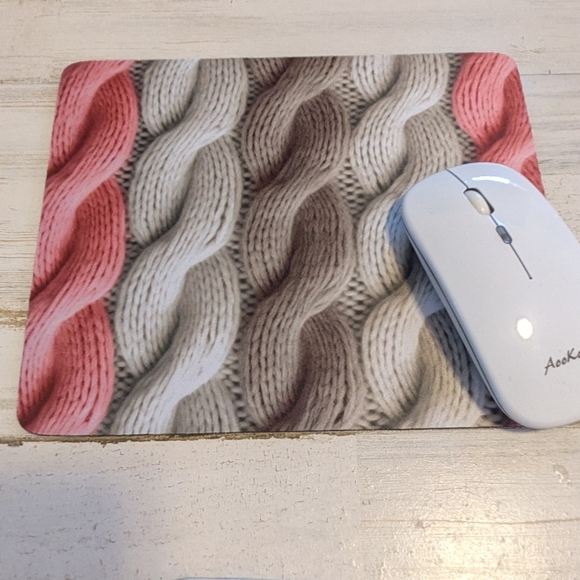 Pink and Gray Knitted Pattern Mouse Pad 8.7inx7in - Picture 3 of 5